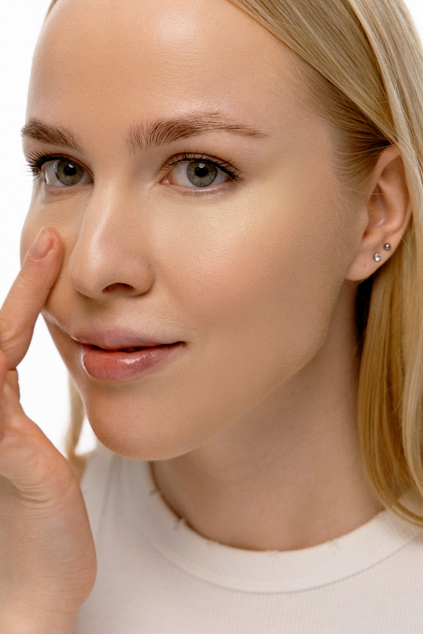 

Консилер hince Second Skin Cover Concealer [21 Light] 6,5g