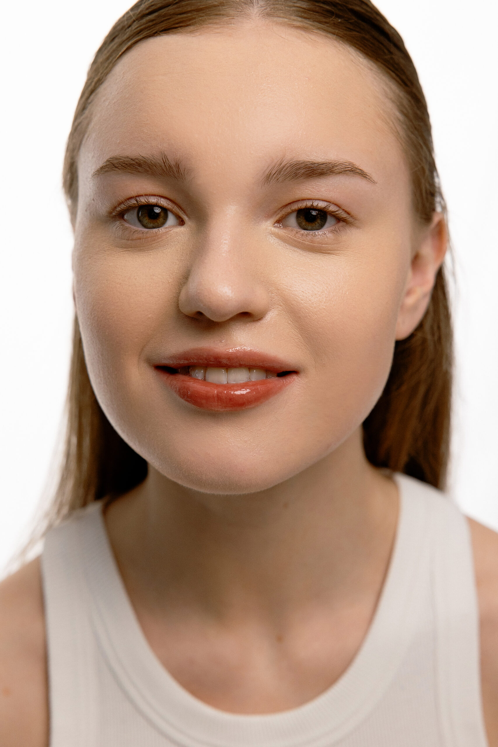 

Тинт для губ hince Raw Glow Gel Tint [11 Chai] 4ml