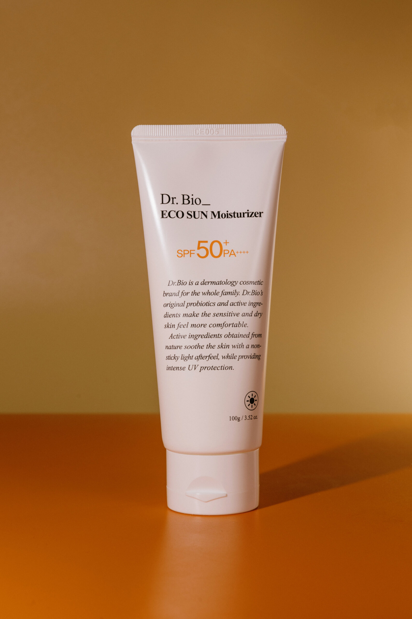 

Солнцезащитный увлажняющий крем с лактобактериями Dr. Bio SUN Moisturizer SPF50+PA++++ 100g