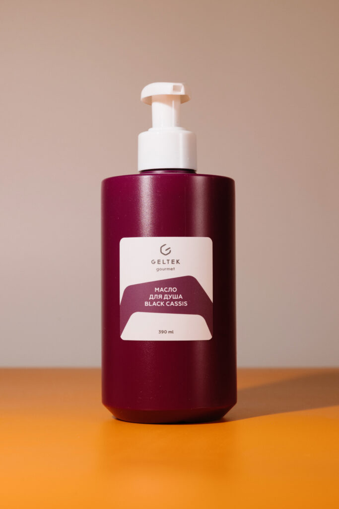 Масло для душа с ароматом черной смородины Geltek Black cassis 390ml