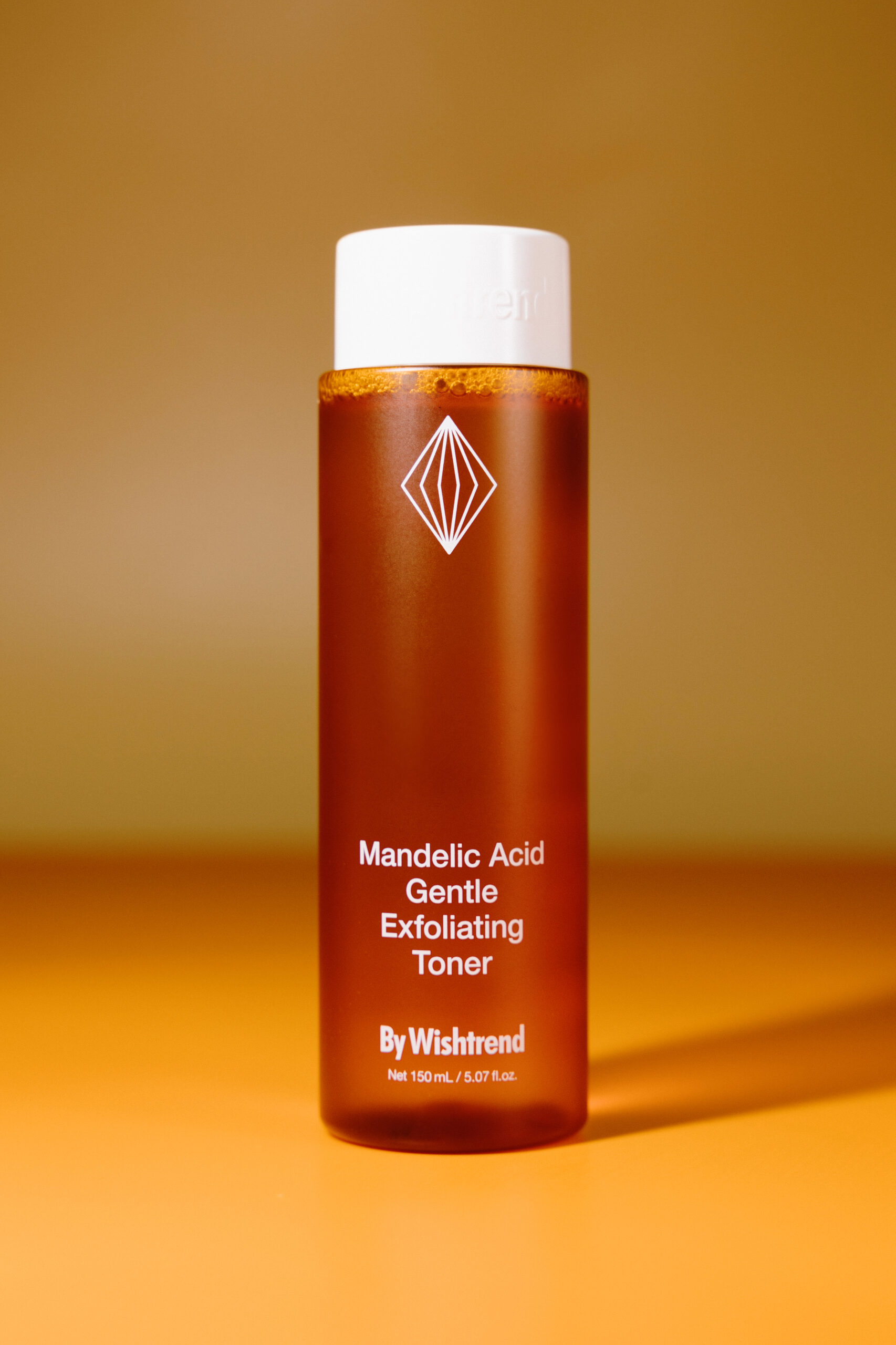 

Миндальный тонер для лица BY WISHTREND Mandelic Acid Gentle Exfoliating Toner 150ml