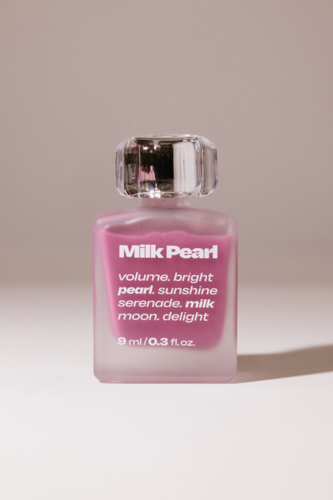 Молочно-жемчужный блеск для губ alternative stereo Lip Potion Milk Pearl Gloss [03 Lavender Moon] 9ml