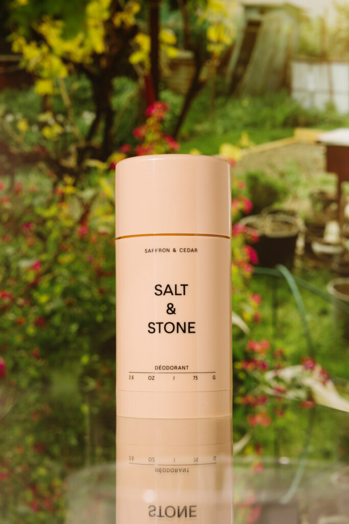 Стойкий дезодорант Salt&Stone Extra-Strength Aluminum-Free Deodorant Black Saffron&Cedar 75g