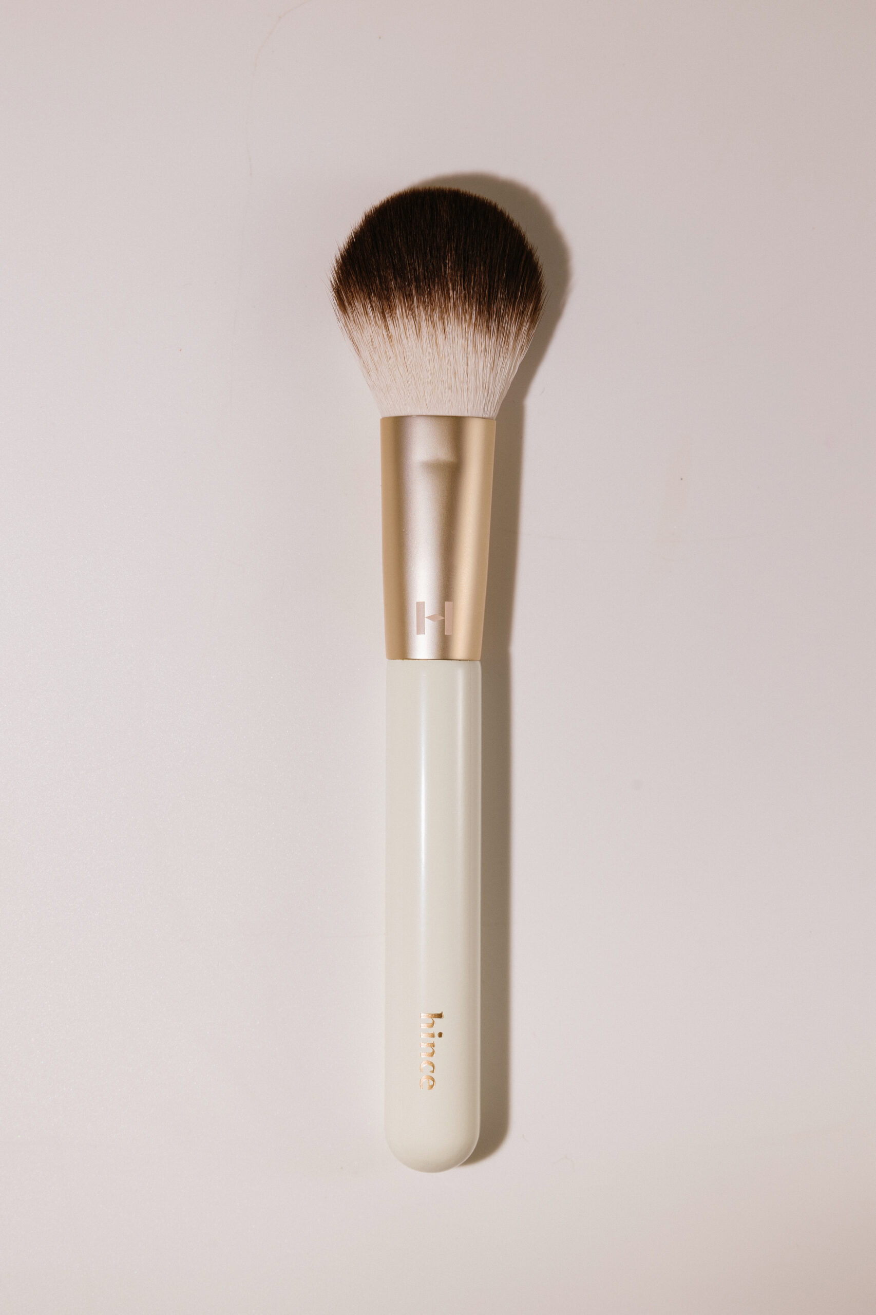 

Кисть для макияжа hince Cheek Brush