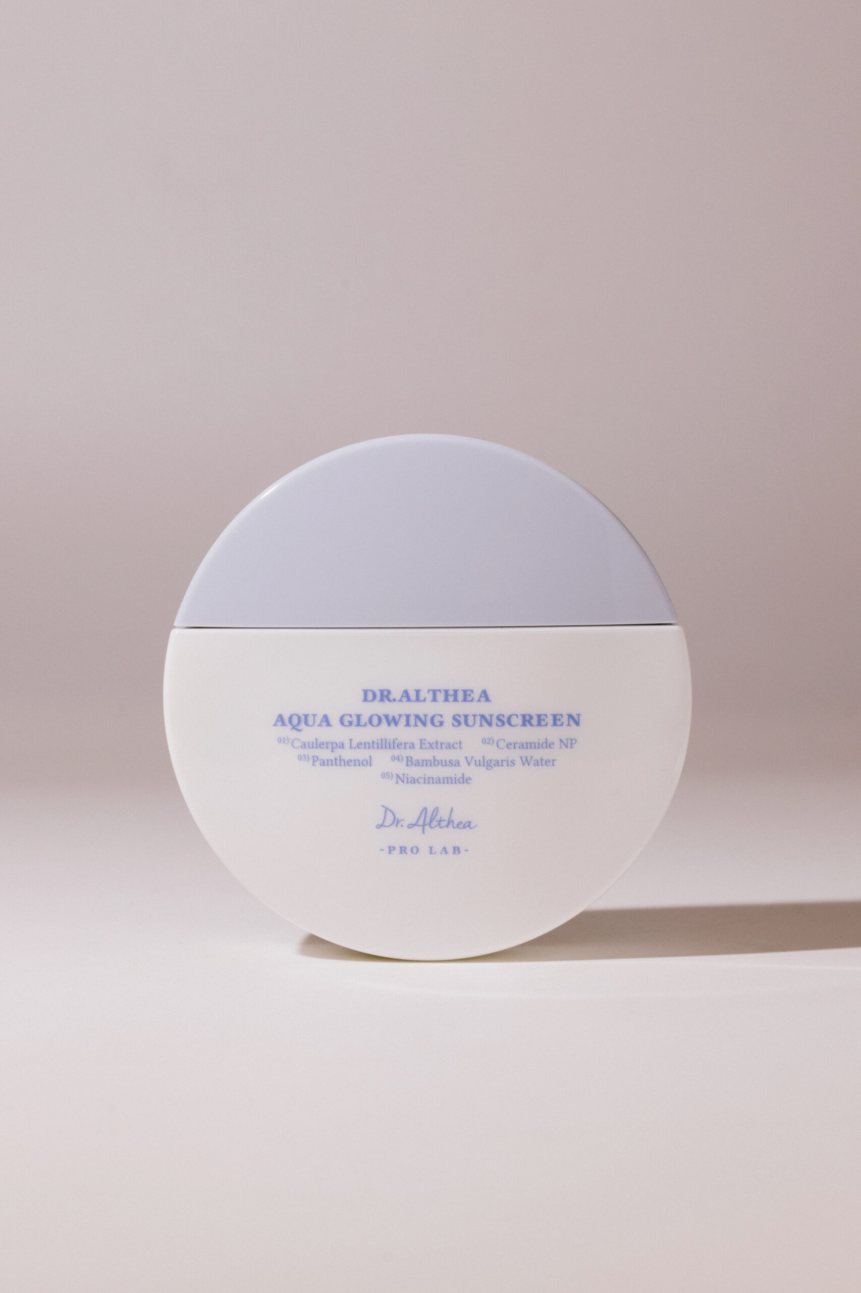 

Увлажняющий солнцезащитный крем с эффектом сияния Dr. Althea Aqua Glowing Sunscreen SPF50+ PA++++ 45ml