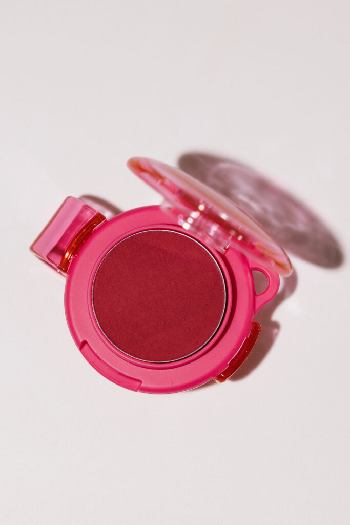 Нежная пудра для макияжа губ и щек Amuse Powder Lip&Cheek [11 Valentine] 4g
