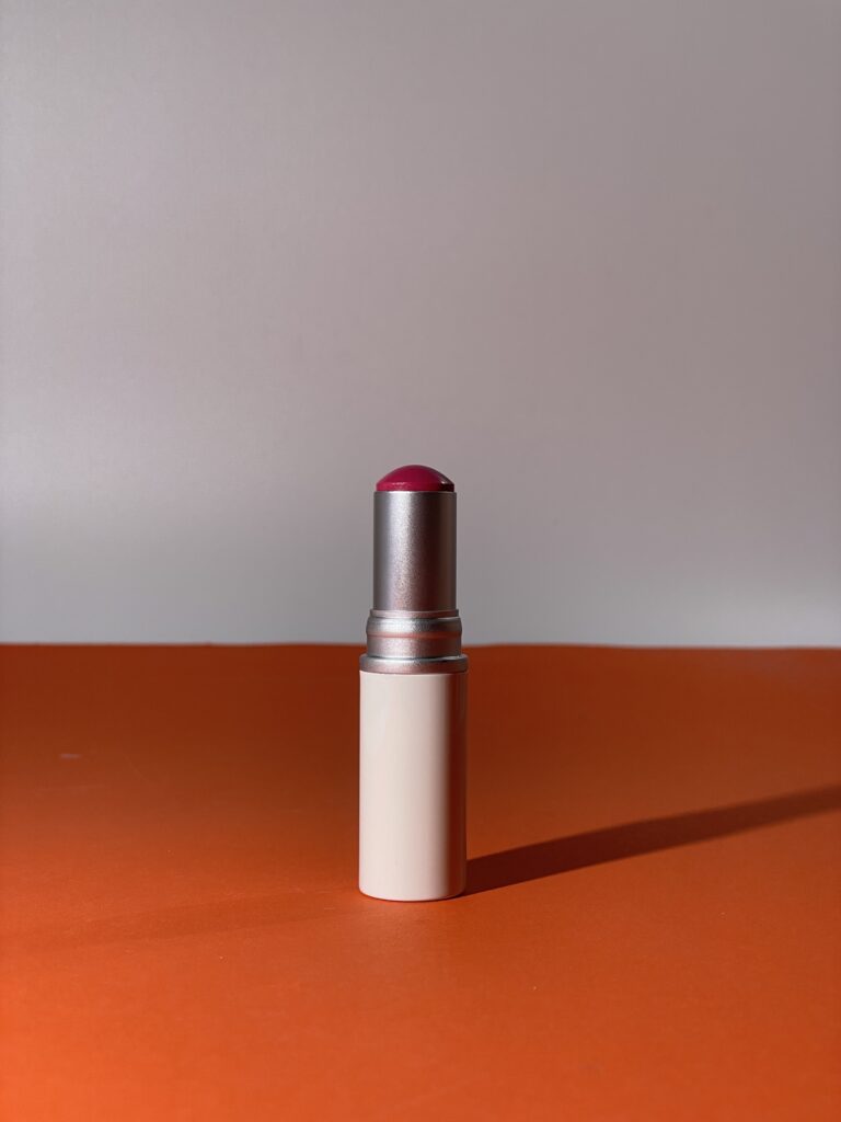 Универсальный сияющий стик для лица hince True Dimension Radiance Balm [06 Lil Mauve] 10g
