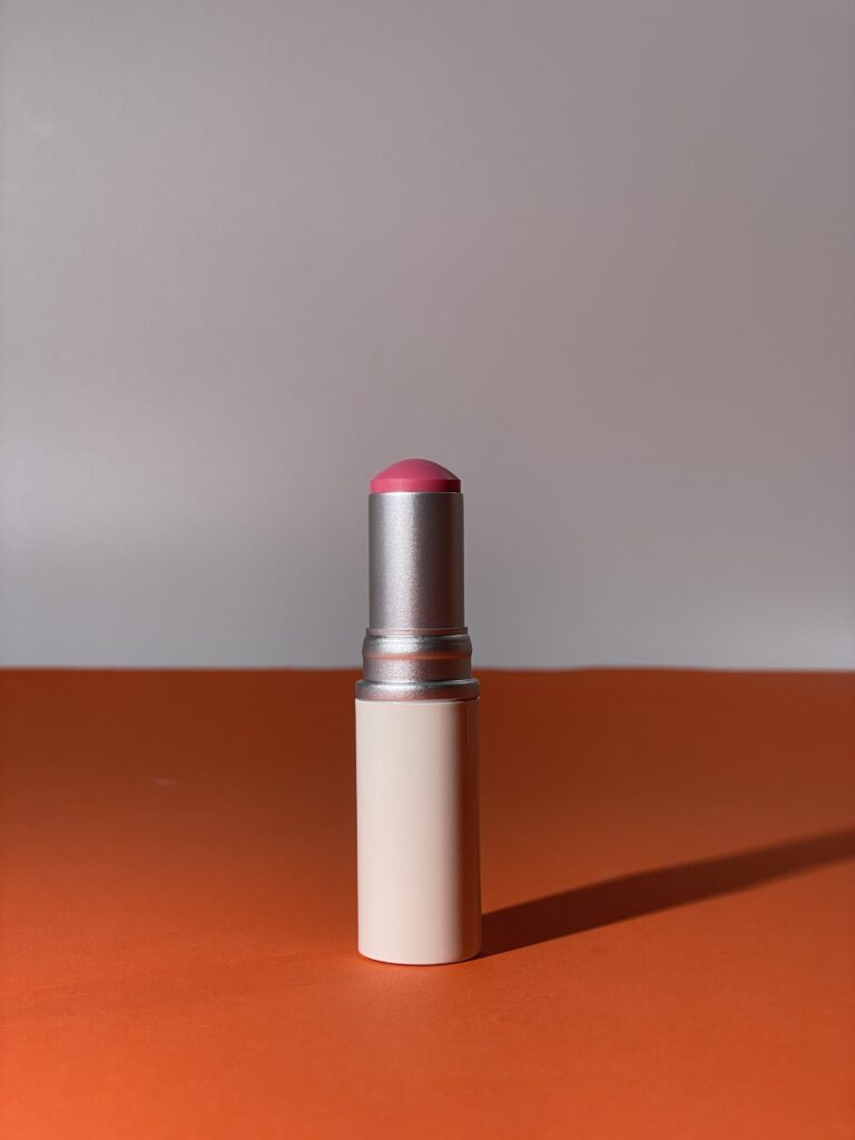 Универсальный сияющий стик для лица hince True Dimension Radiance Balm [05 Shelly Pink] 10g
