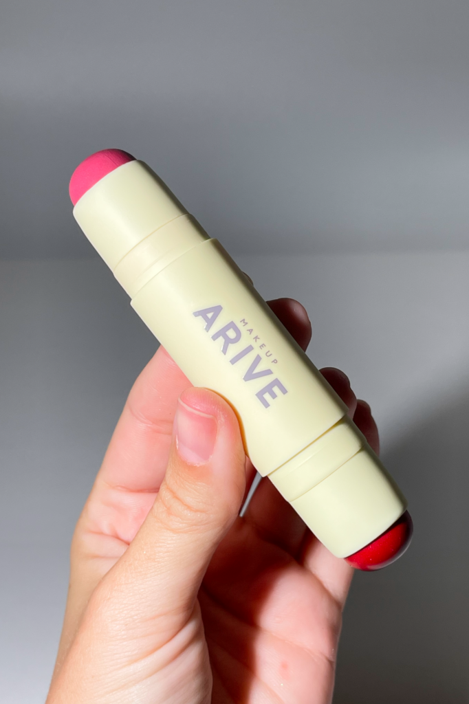 Двойные румяна в стике Arive makeup Duo Blush Stick Soft Matte&Dewy [07 Berry Veil] 10,8g