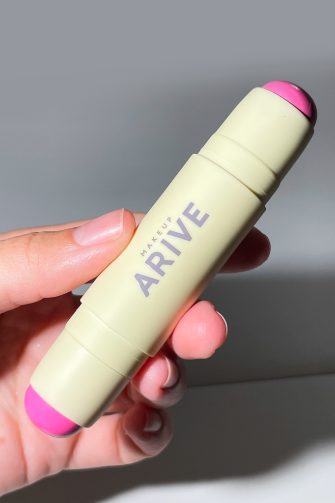 Двойные румяна в стике Arive makeup Duo Blush Stick Soft Matte&Dewy [04 Bubbly Pink] 10,8g