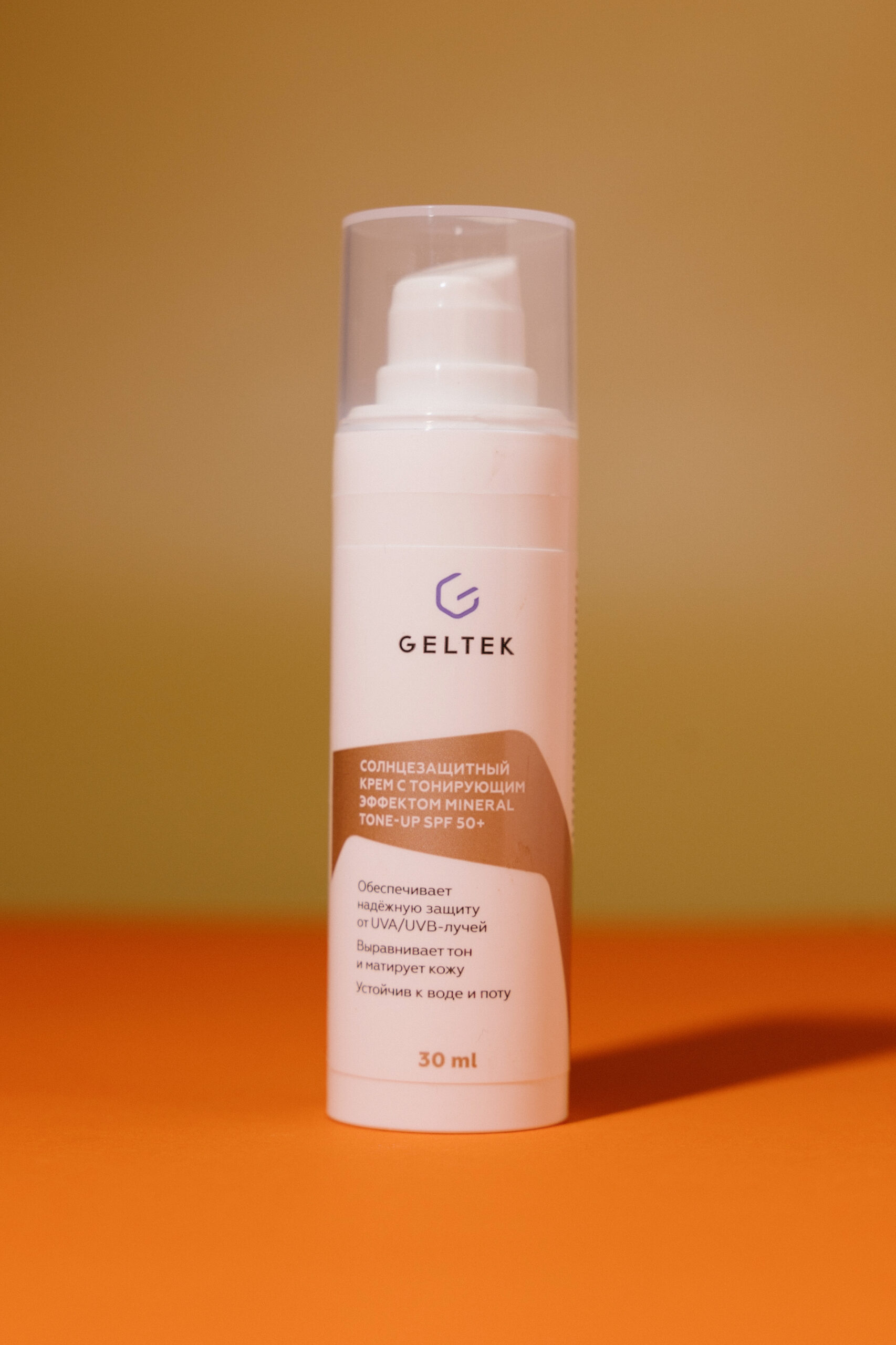 

Солнцезащитный крем с тонирующим эффектом Geltek Mineral Tone-Up SPF50+ [Pink Ivory] 30ml