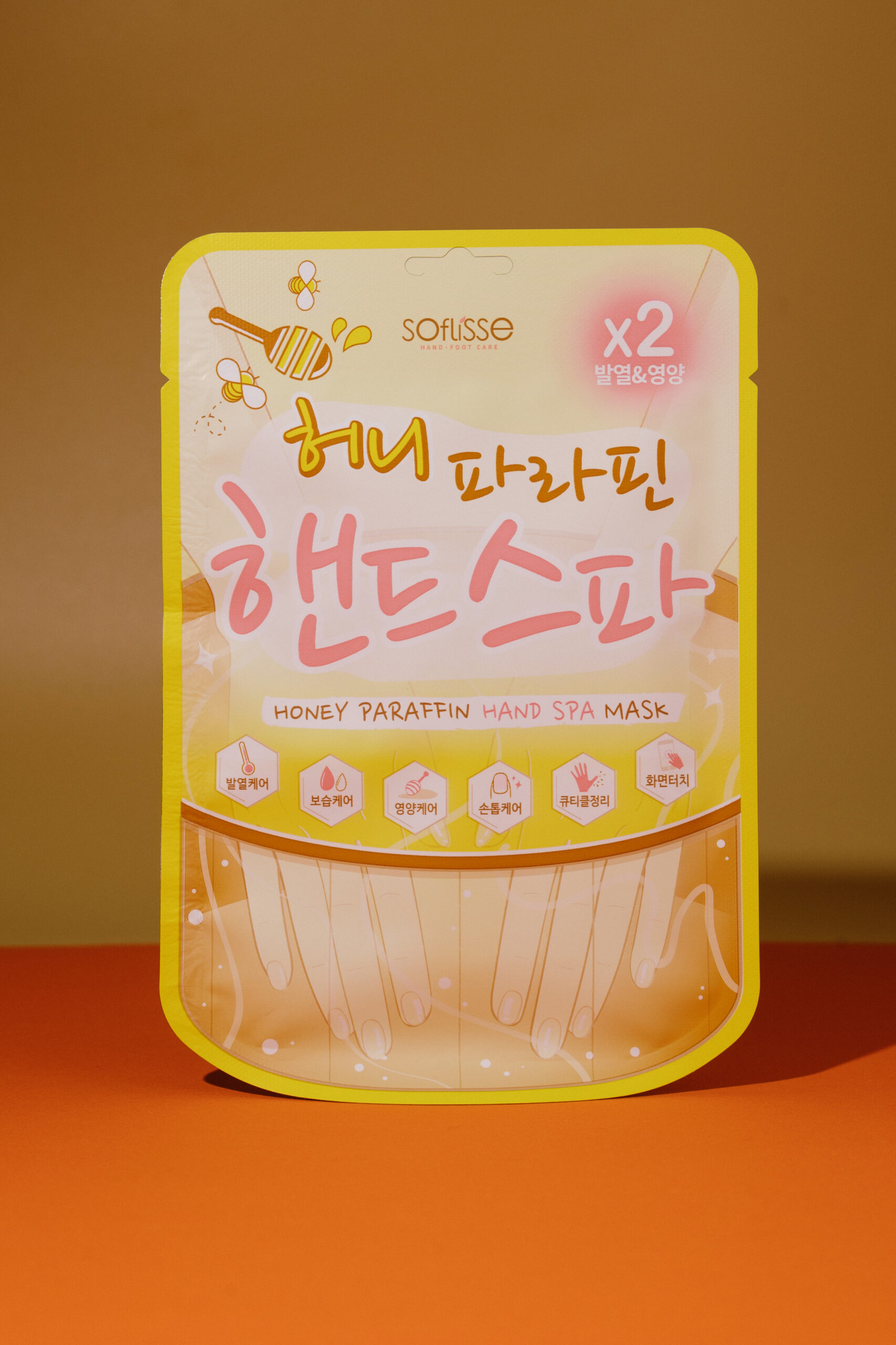 

Медово-парафиновая спа-маска для рук soflisse Honey Paraffin Hand Spa Mask 15g