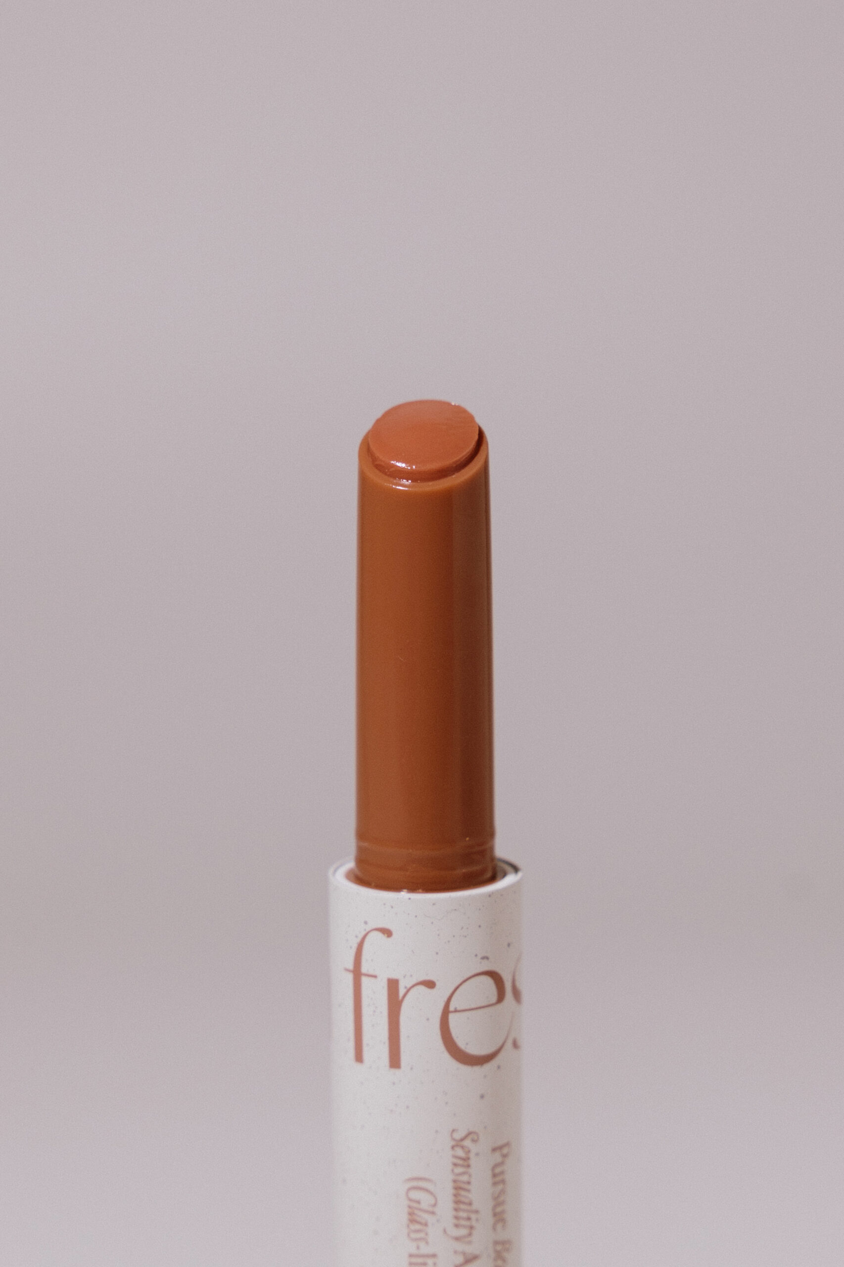 

Бальзам-желе для губ Freshian Glass-like Lip Jelly [05 Mild] 1,7g