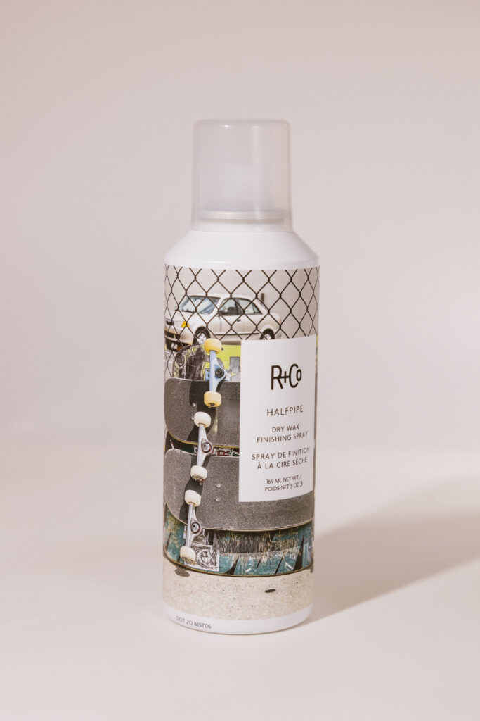 Сухой спрей-воск для завершения укладки “Халфпайп” R+Co Halfpipe Dry Wax Finishing Spray 169ml