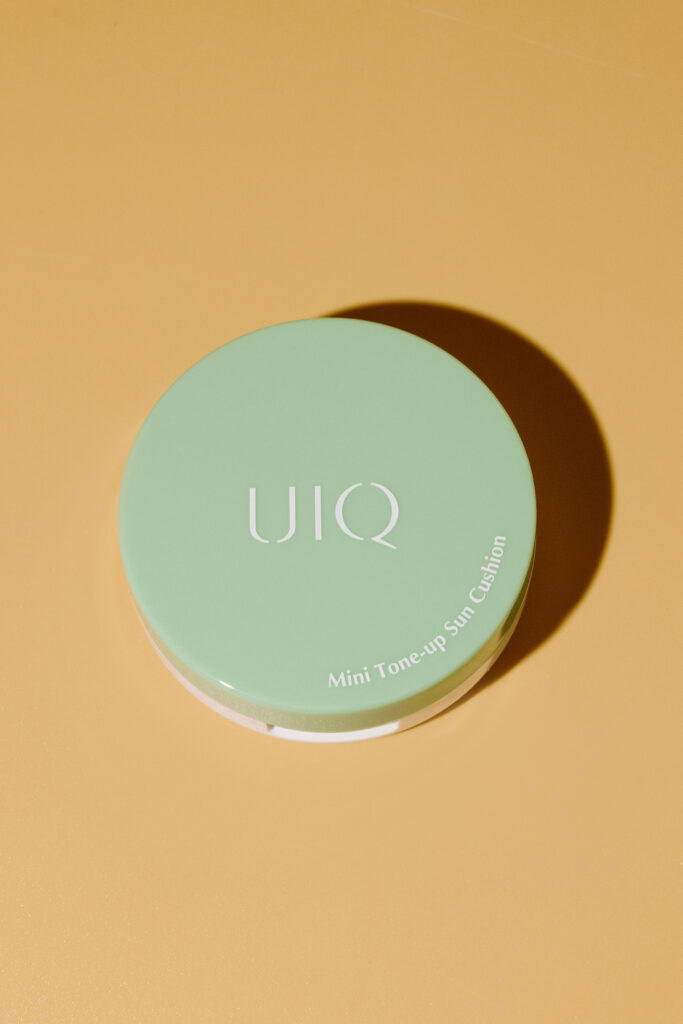 Кушон солнцезащитный с центеллой UIQ Biome Remedy Mini Tone-Up Sun Cushion [Green] SPF50+ PA++++ 6g