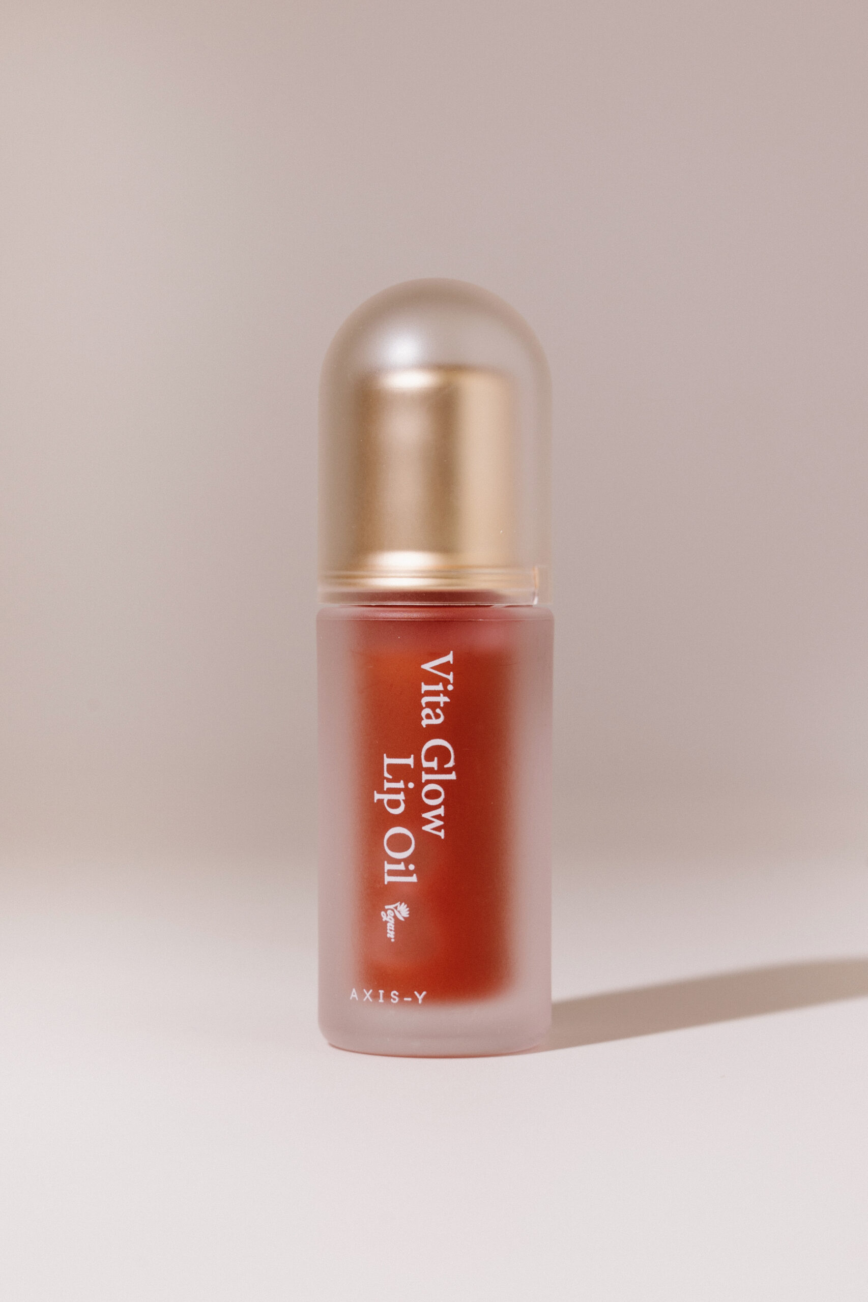 

Витаминное масло-блеск для губ AXIS-Y Vita Glow Lip Oil [Chilled Berry] 4ml