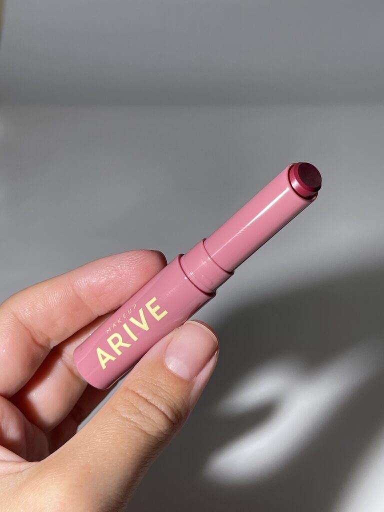 Увлажняющая помада Arive makeup Balm Lipstick [09 Wine And Dine] 2g