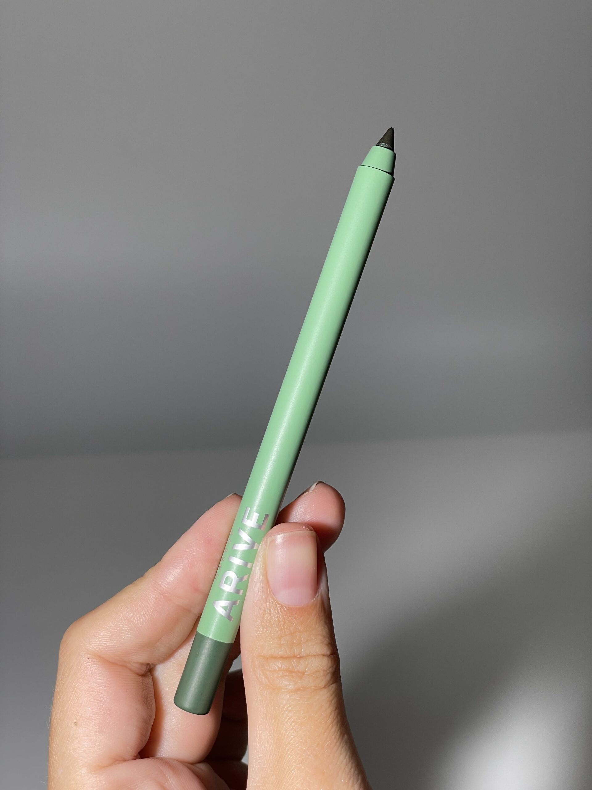 

Карандаш для глаз Arive Makeup Everlasting Eye Pencil [06 Rainforest] 1,3g