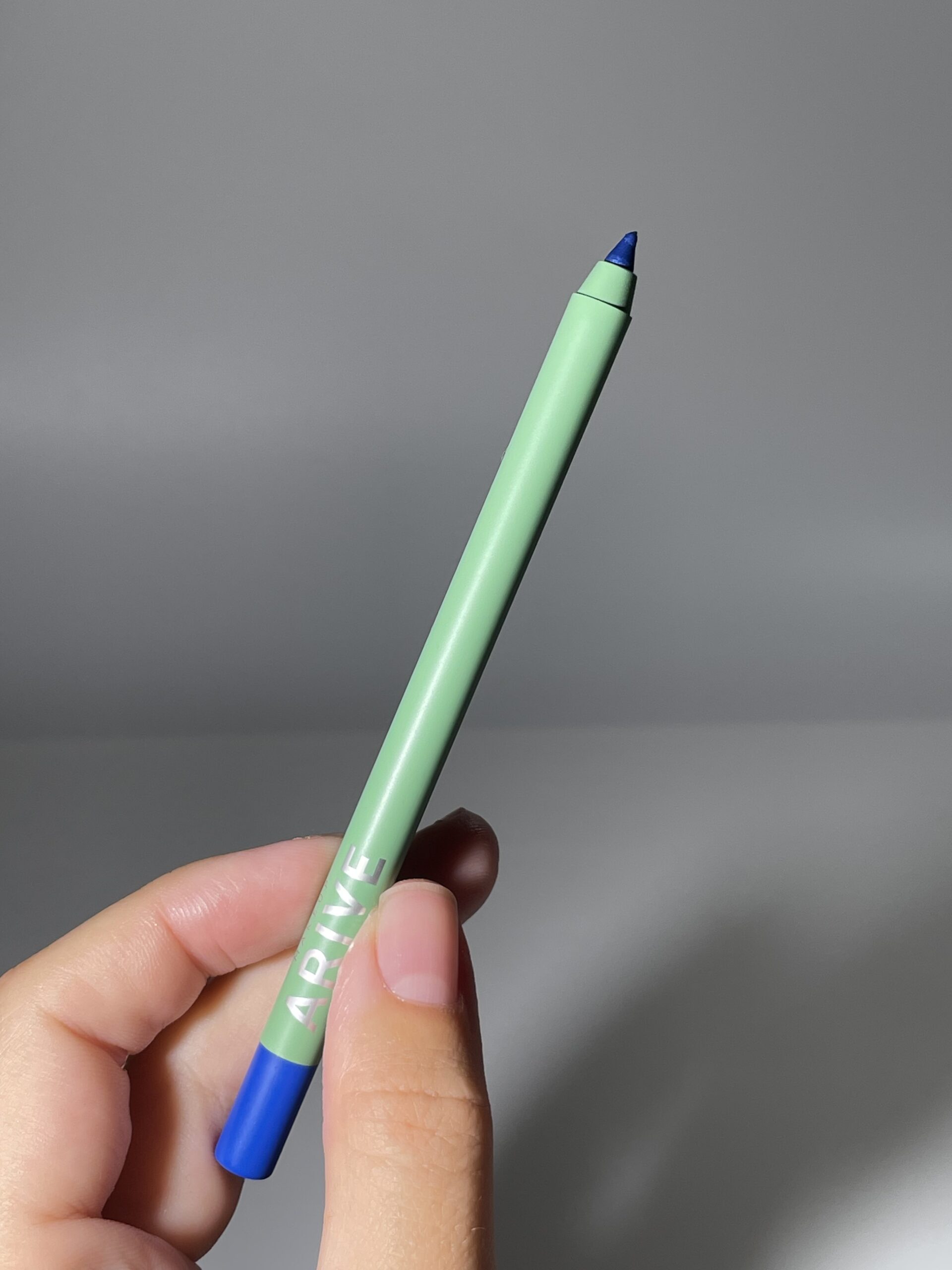 

Карандаш для глаз Arive Makeup Everlasting Eye Pencil [03 Sapphire] 1,3g