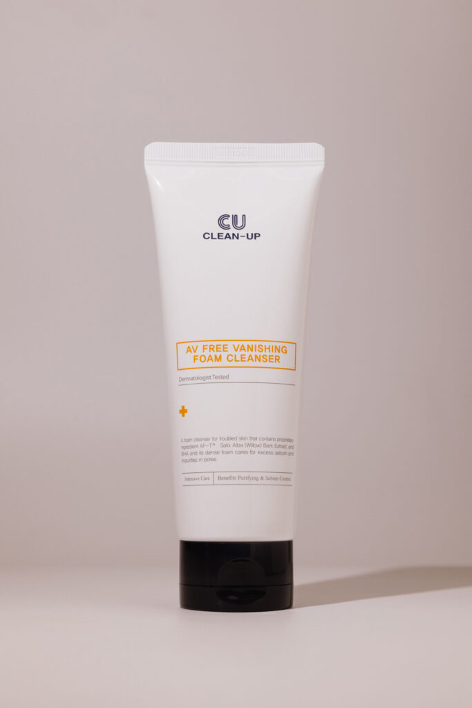 Пенка для глубокого очищения пор CU Clean Up Av Free Vanishing Foam Cleanser 150g