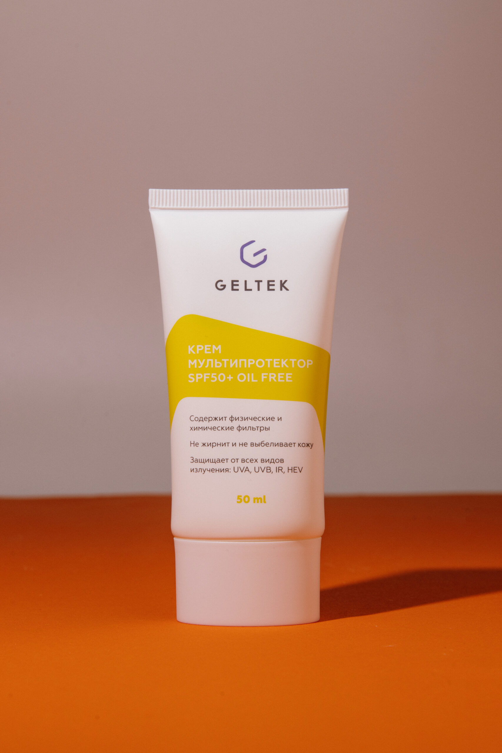 

Крем Mультипротектор Geltek SPF50+ Oil Free 50ml