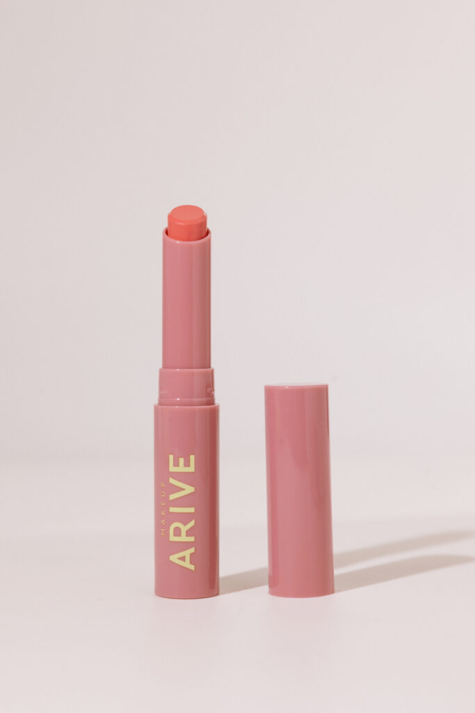 Увлажняющая помада Arive Makeup Balm Lipstick [03 Social Butterfly] 2g