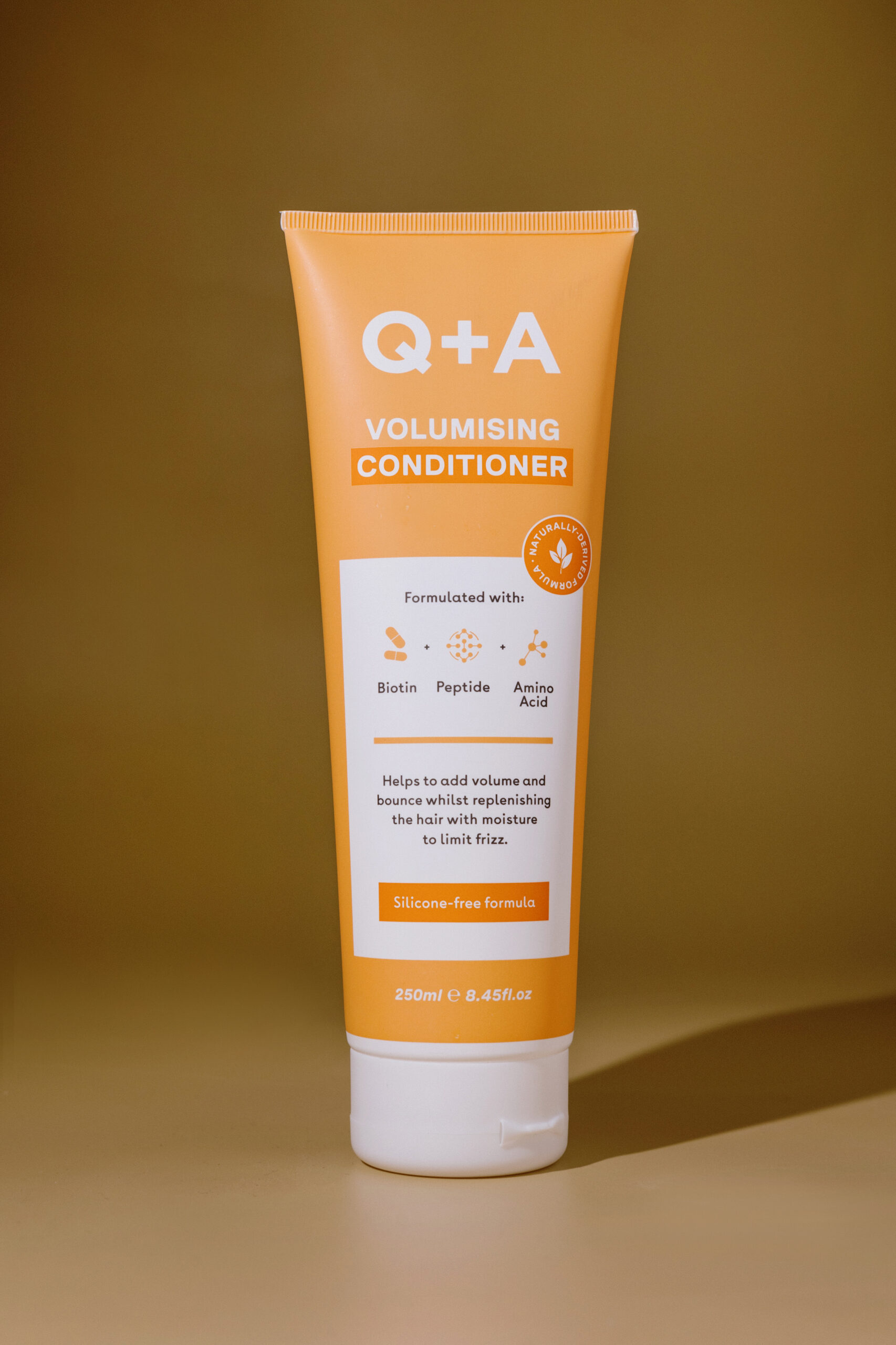 

Кондиционер для объема волос Q+A Volumising Conditioner 250ml