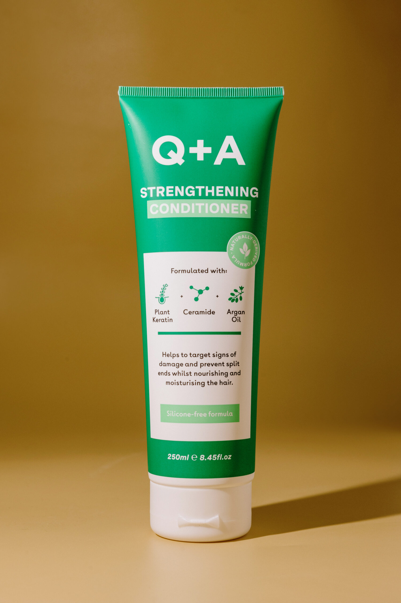 

Укрепляющий кондиционер для волос Q+A Strengthening Conditioner 250ml