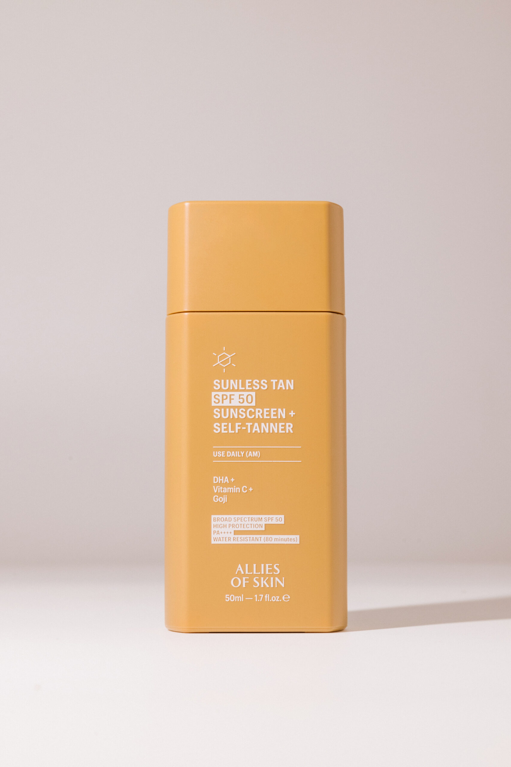 

Автозагар для лица ALLIES OF SKIN Sunless Tan SPF50+ PA++++ Sunscreen + Self-Tanner 50ml